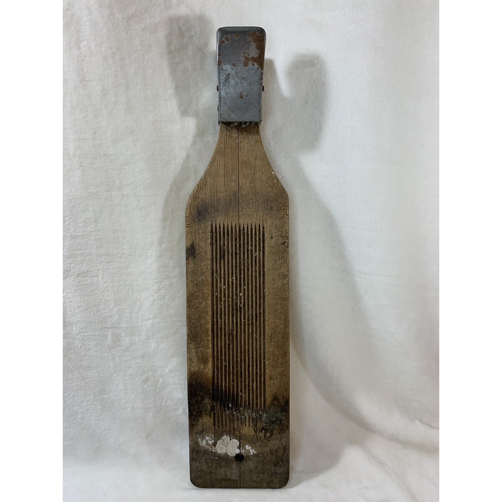 Vintage Wooden Fish Scaler Cleaning Skinner Filet Board Tail Clamp 23" Tall Long